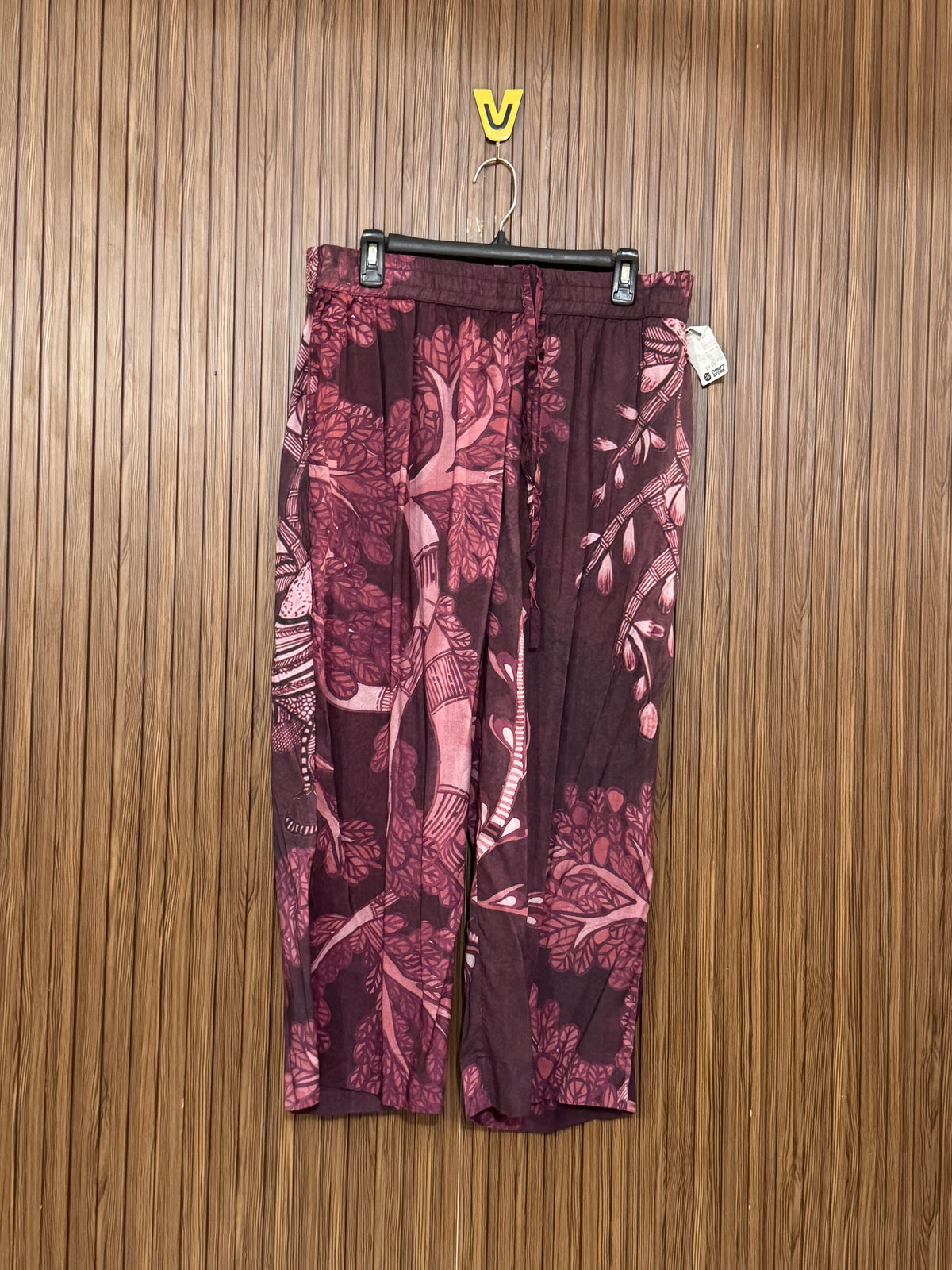 Waist 32 to 34 Length 35 Fabric Silk Shifon Light Pattern