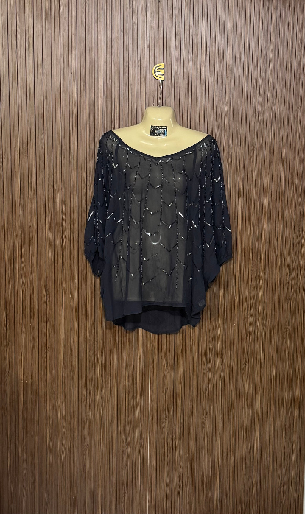Chest Baggy Length 25 Sequin Top