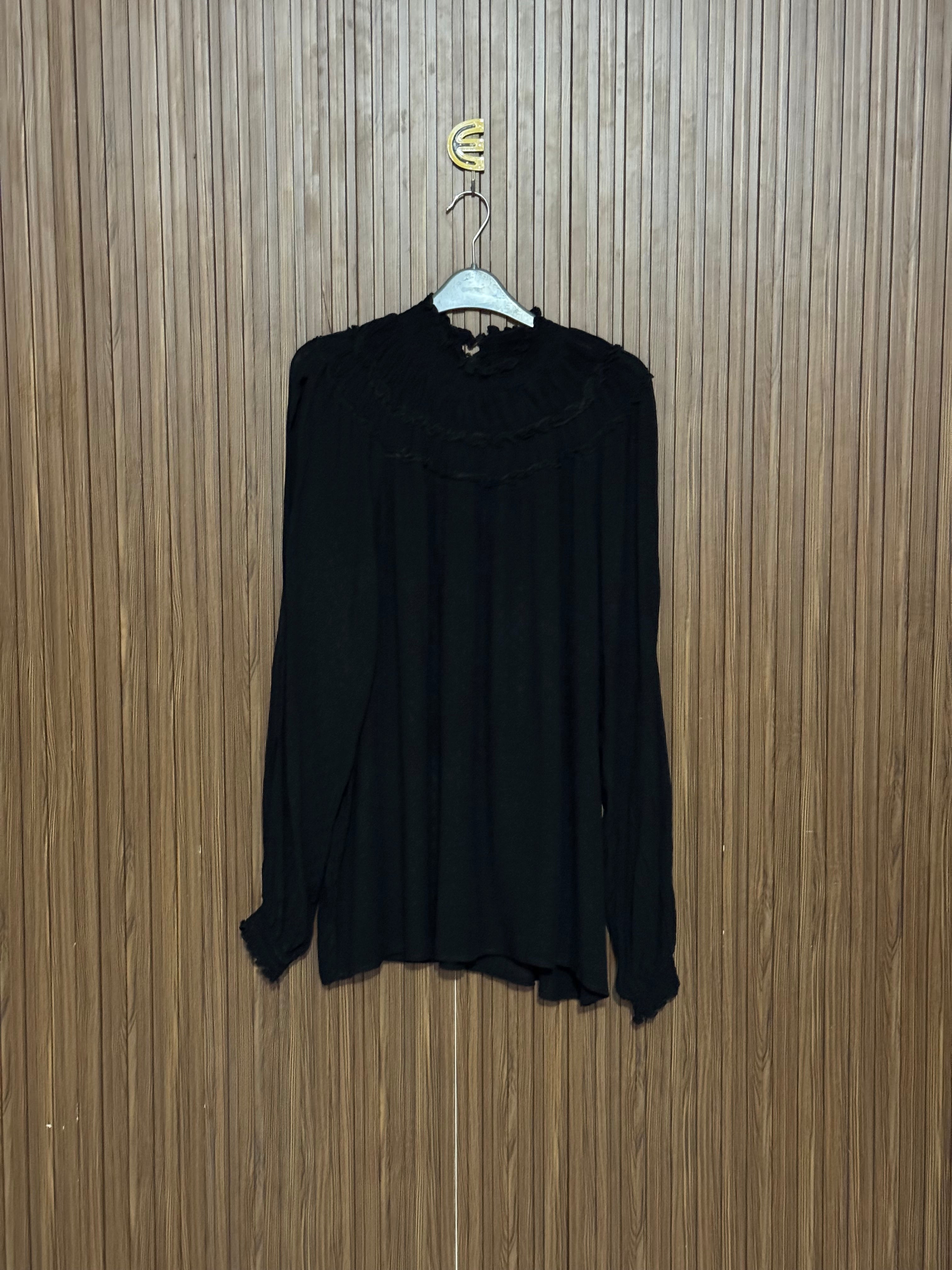Chest 24 Length 30 Fabric Shifon Black High Neck Top