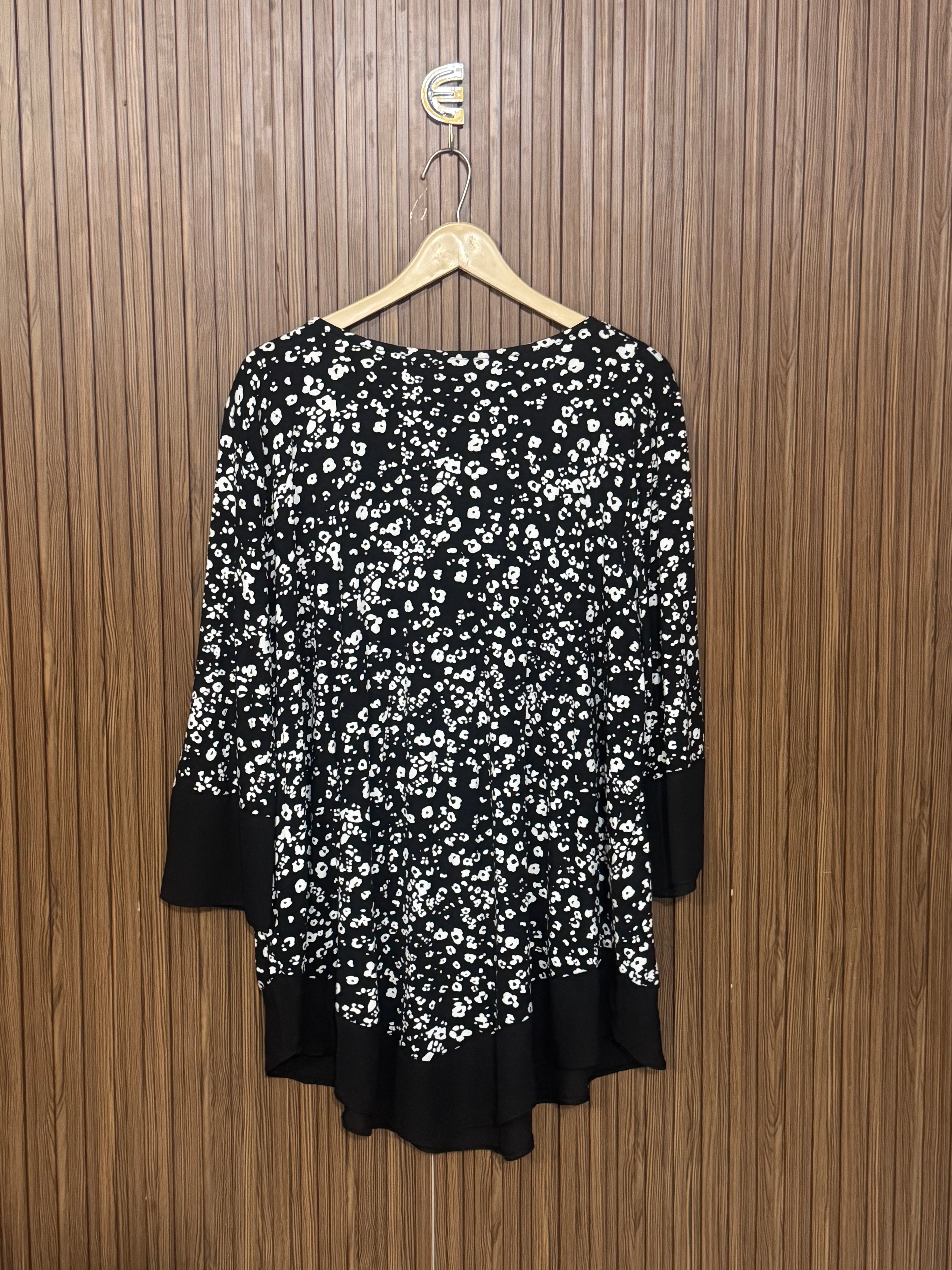Chest 26 Baggy Length 32 Fabric Elastic Floral Casual Top