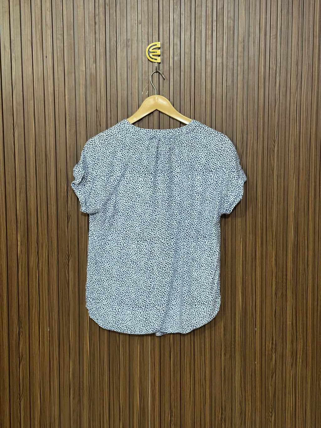 Chest 18 Length 22 Ivy Shirt