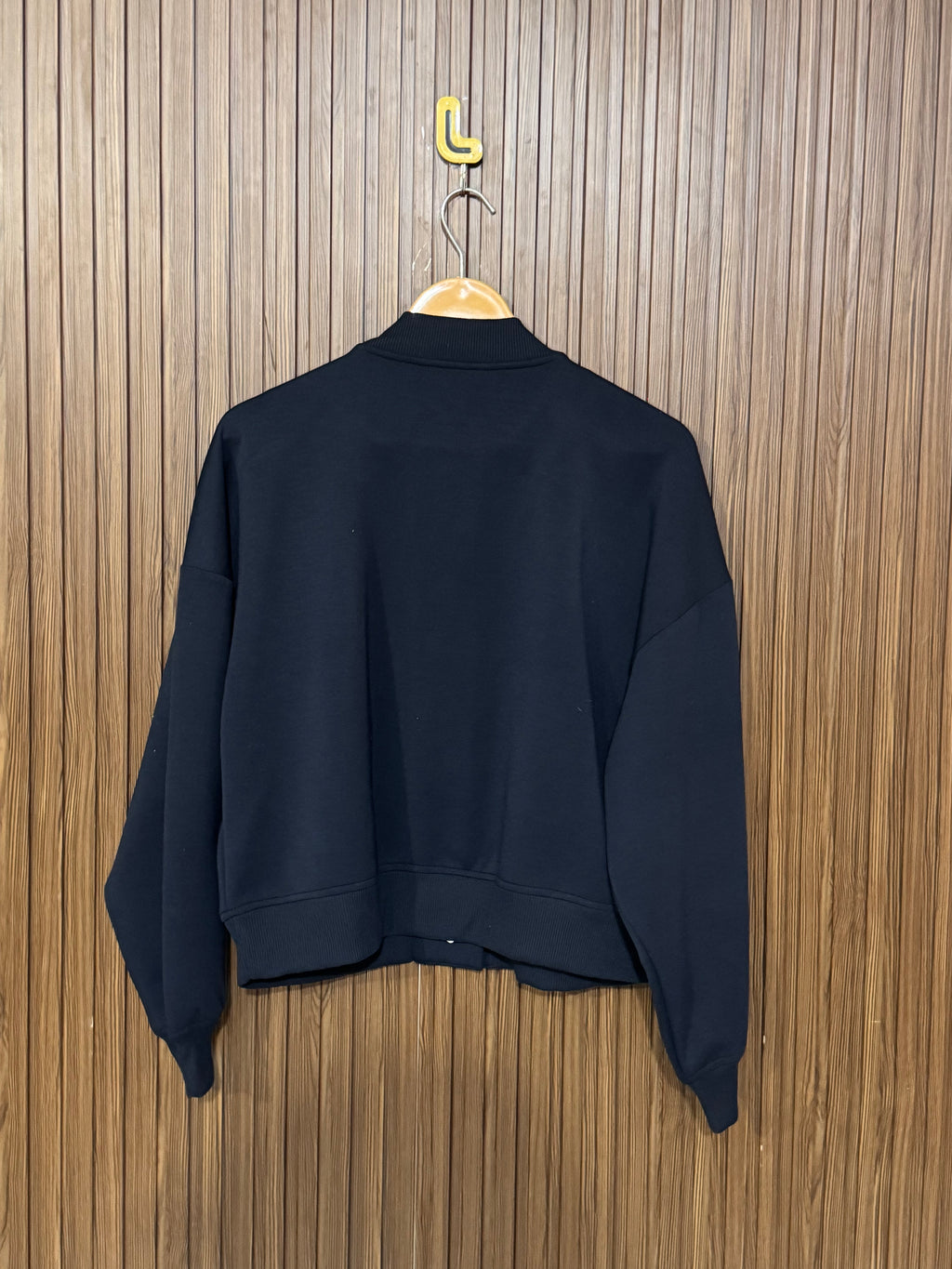 Chest 21 Length 20 Fancy Winter Crop