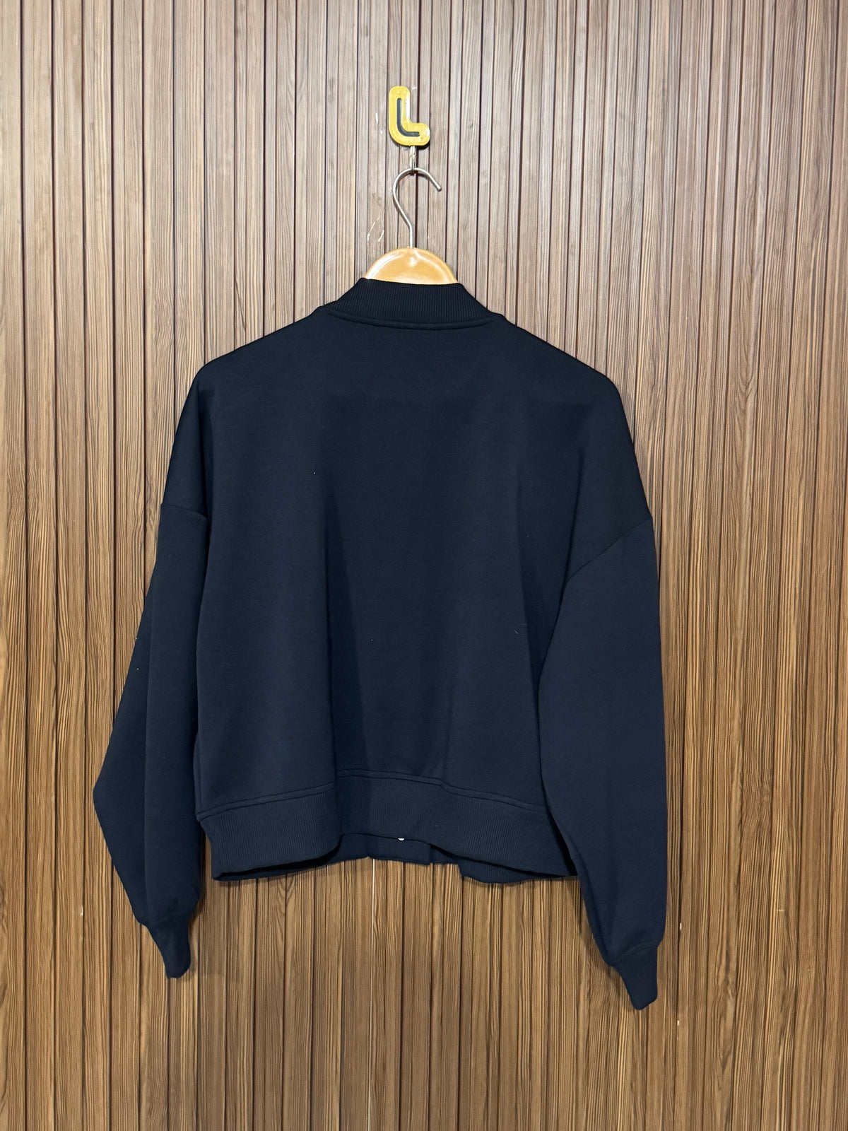 Chest 21 Length 20 Fancy Winter Crop