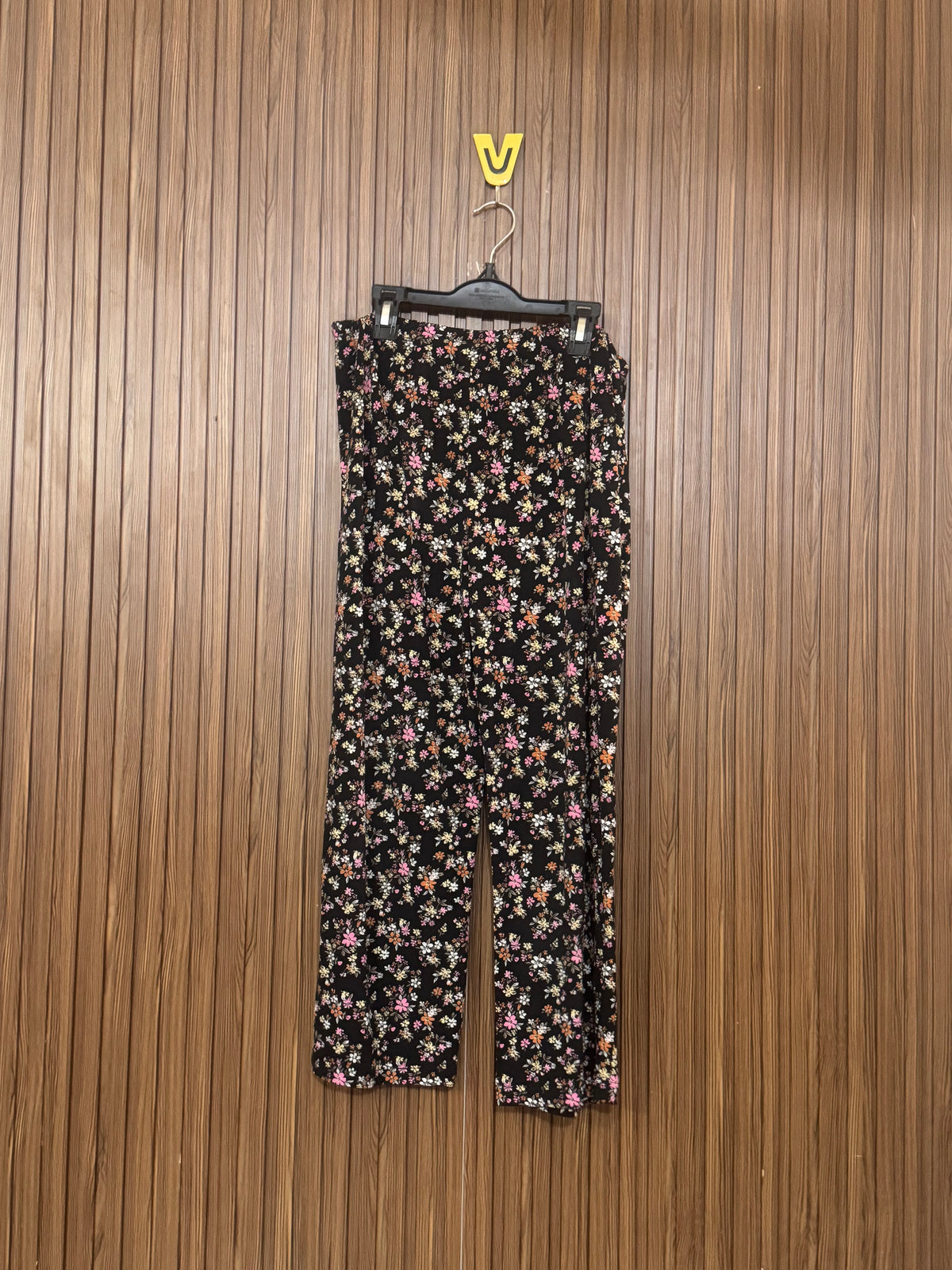 Waist 32 to 34 Length 31 Fabric Silk Classic Touch
