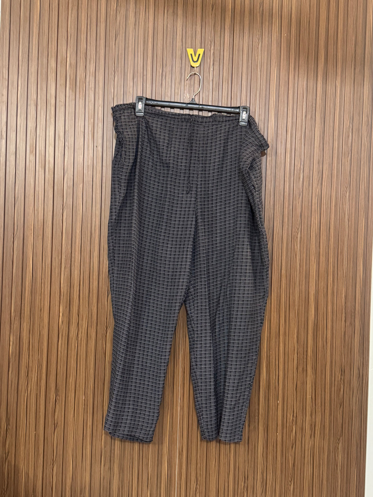 Waist 44 to 46 Length 39 Fabric Silk Light Touch