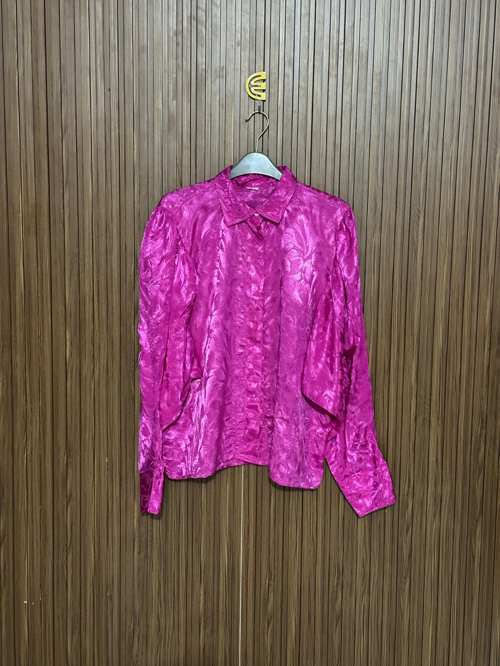Chest 23 Length 24 Fabric Silk Pink Shirt Style Top