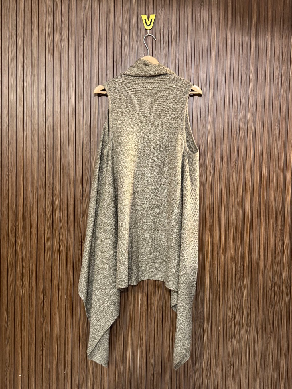 Chest Large Length 32 Fuzzy Front Open