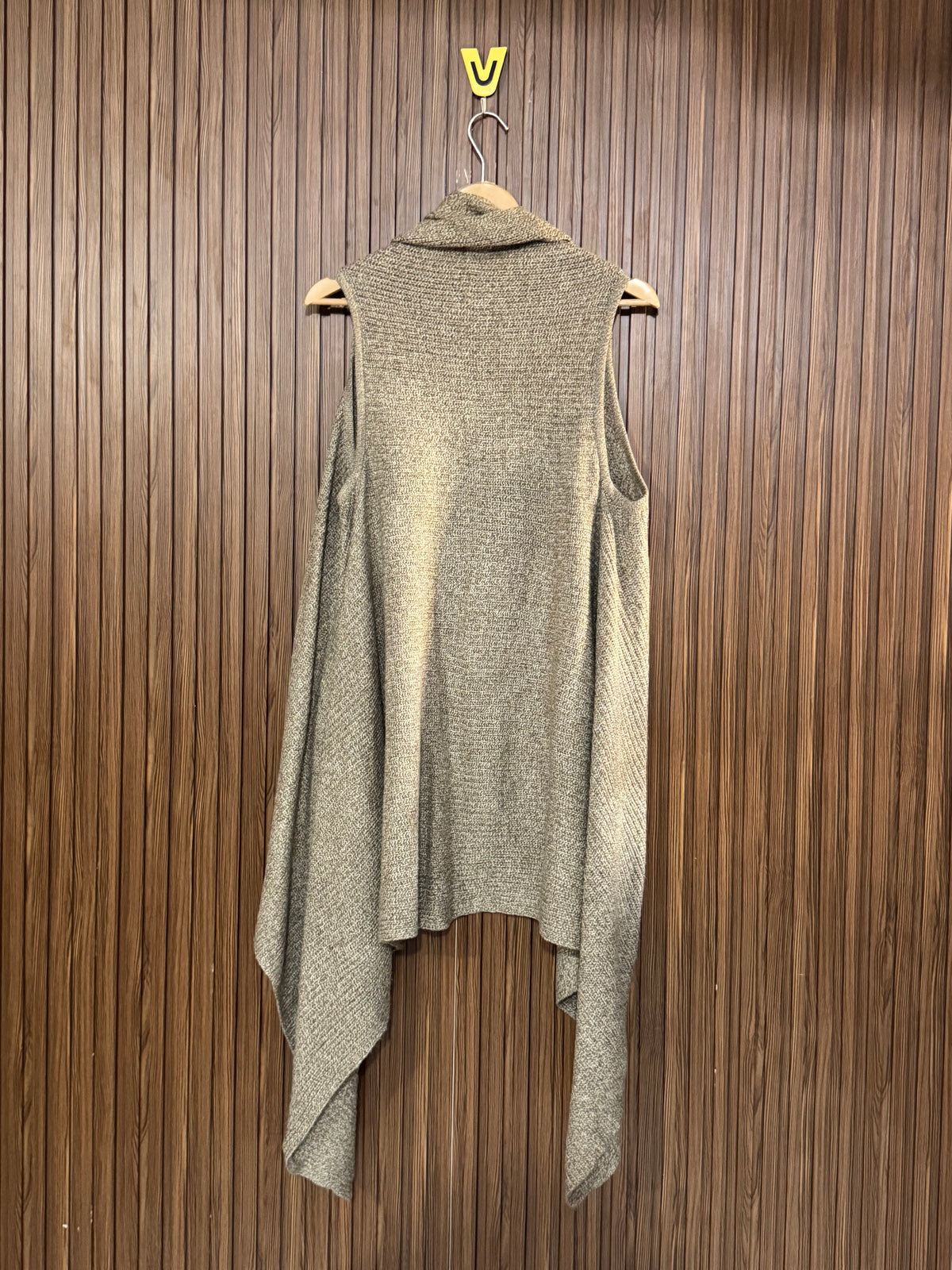 Chest Large Length 32 Fuzzy Front Open