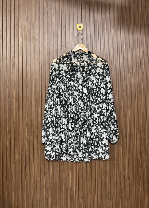 Button Detail Long Top