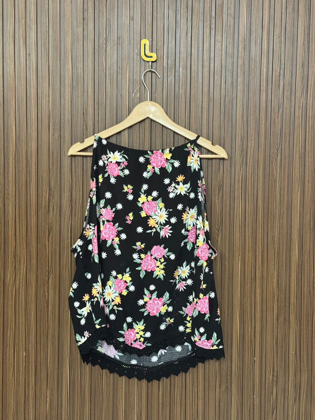 Chest 22 Length 23 Fabric Silk Knit Sleeveless