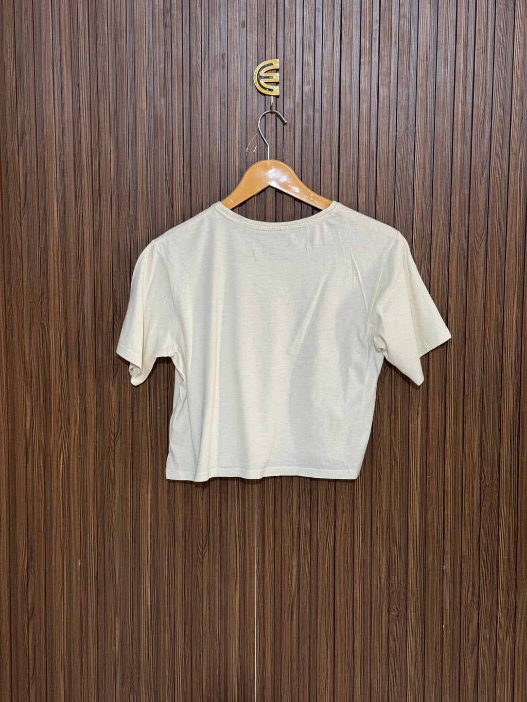 Chest 17 Length 17 Off White Sassy