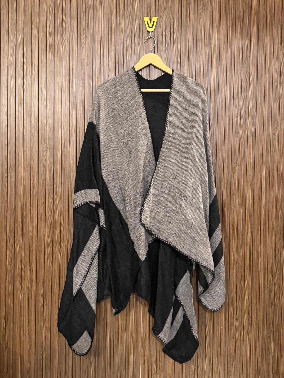 Western Floral Touch Shawl