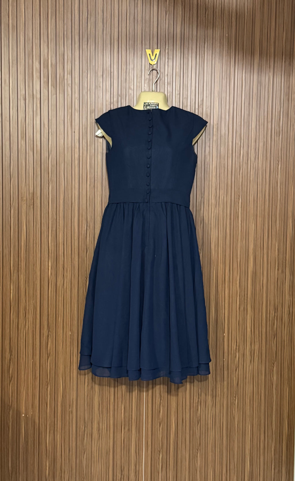 Chest 14 Length 40 Fabric Silk Button Dress