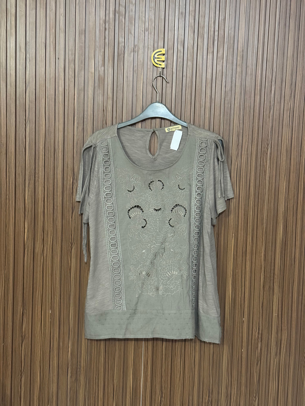 Green Scoop Neck Sleeveless Top