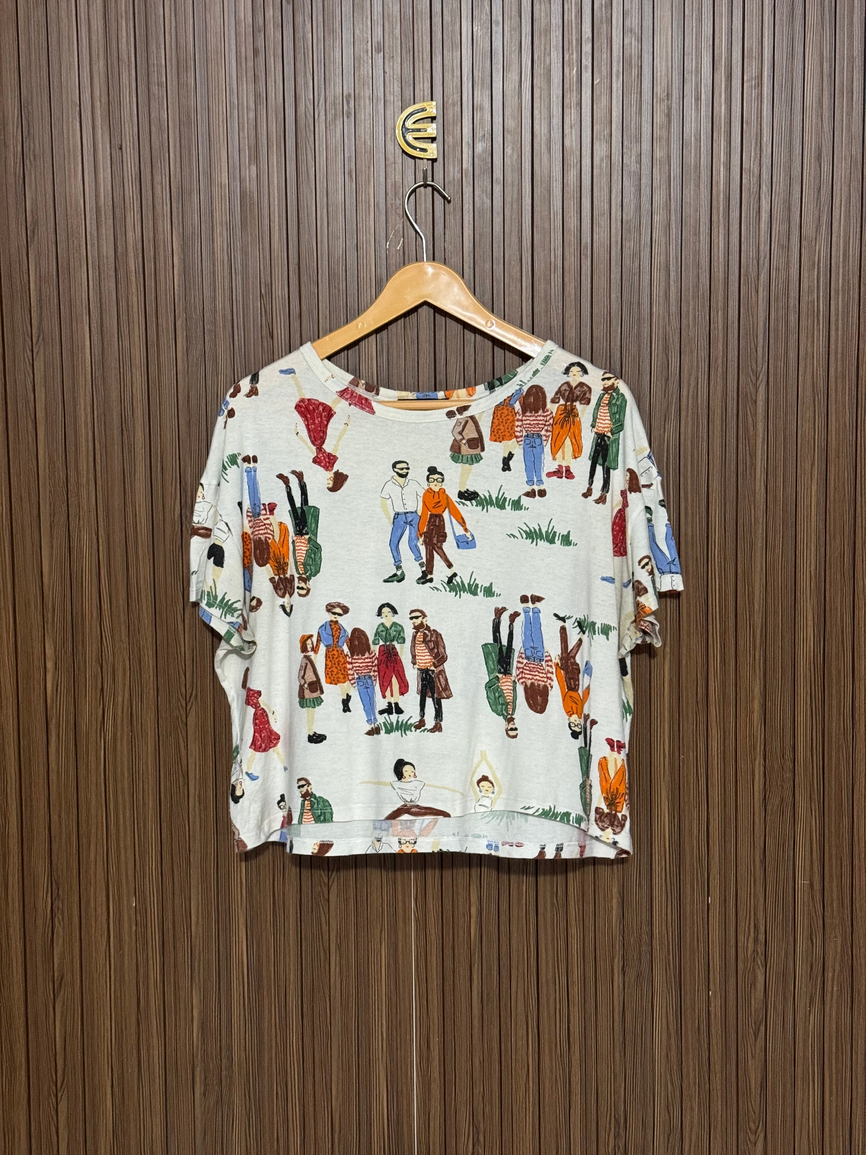 Chest 23 Baggy Length 20  Daisy Charm