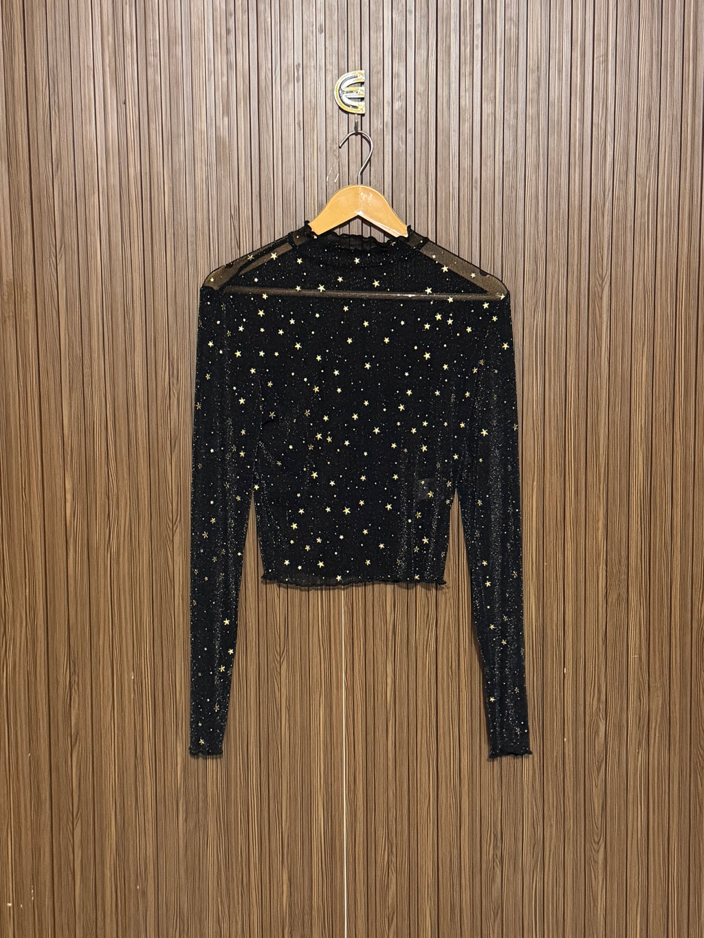 Chest 18 Length 17 Black Gold Star