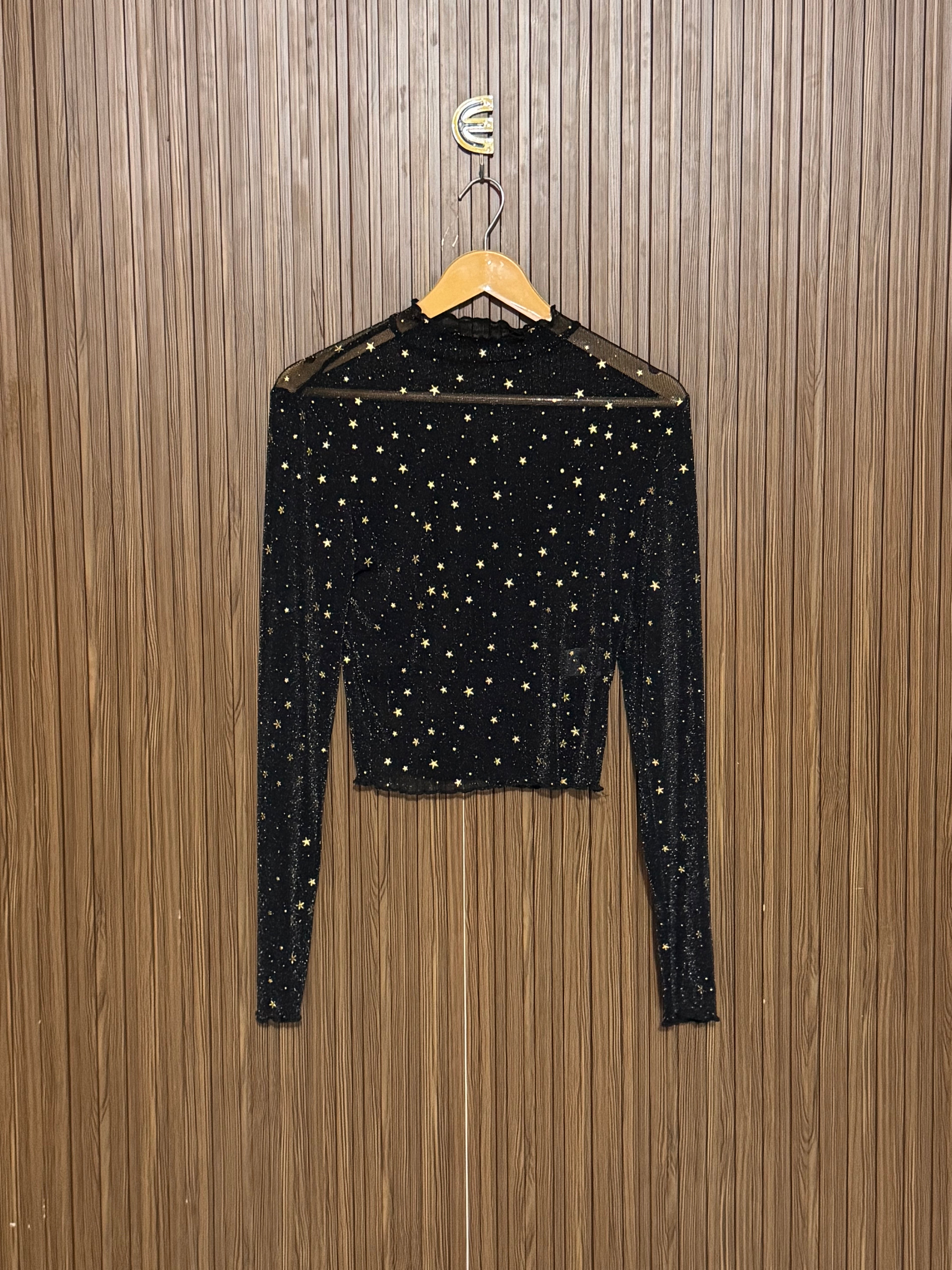 Chest 18 Length 17 Black Gold Star