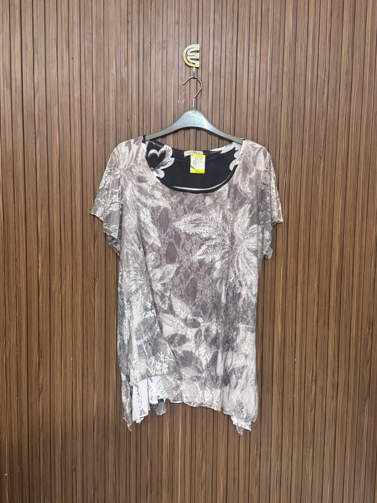 Chest 23 Length 28 Fabric Net White Print