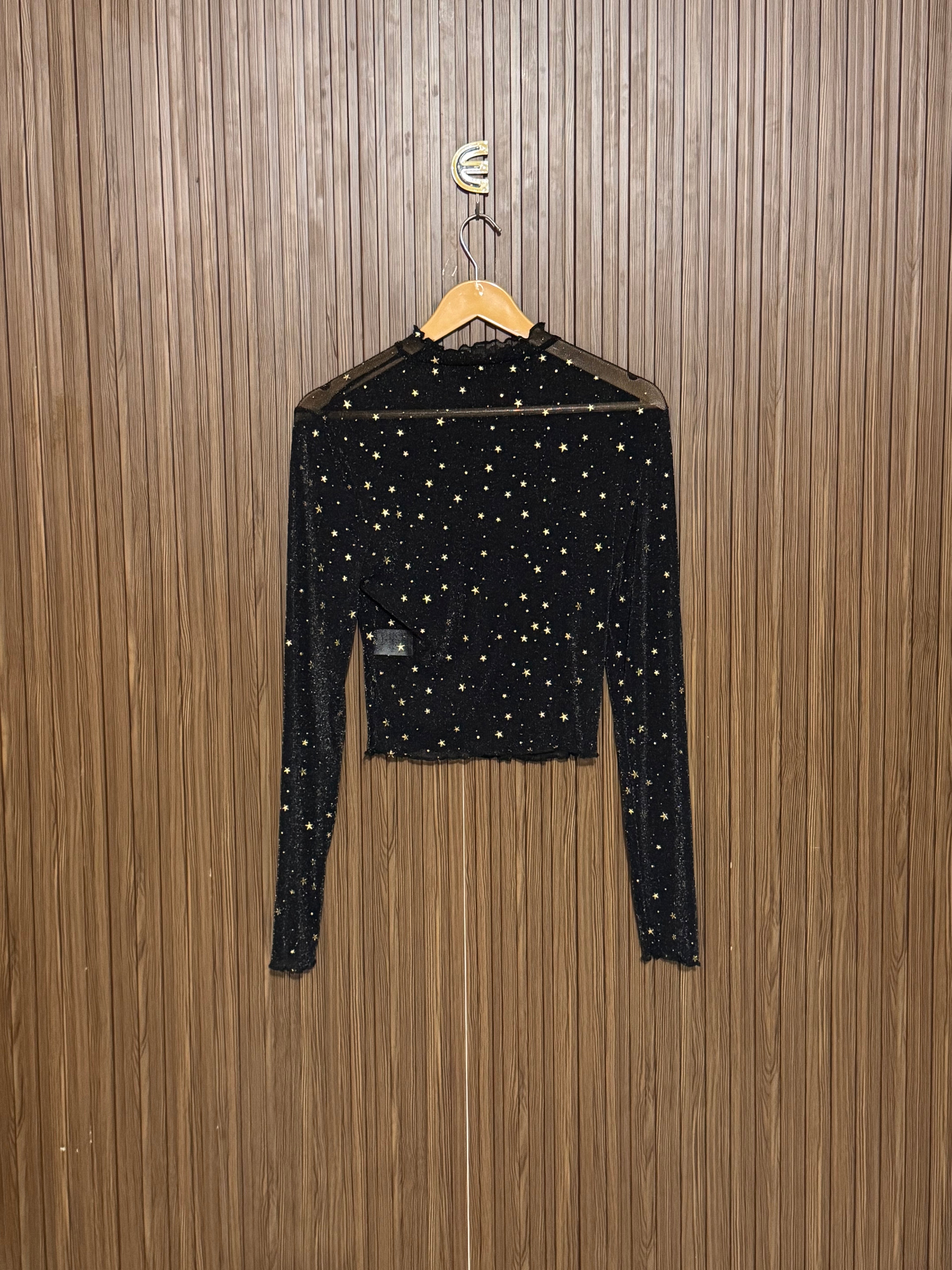 Chest 18 Length 17 Black Gold Star