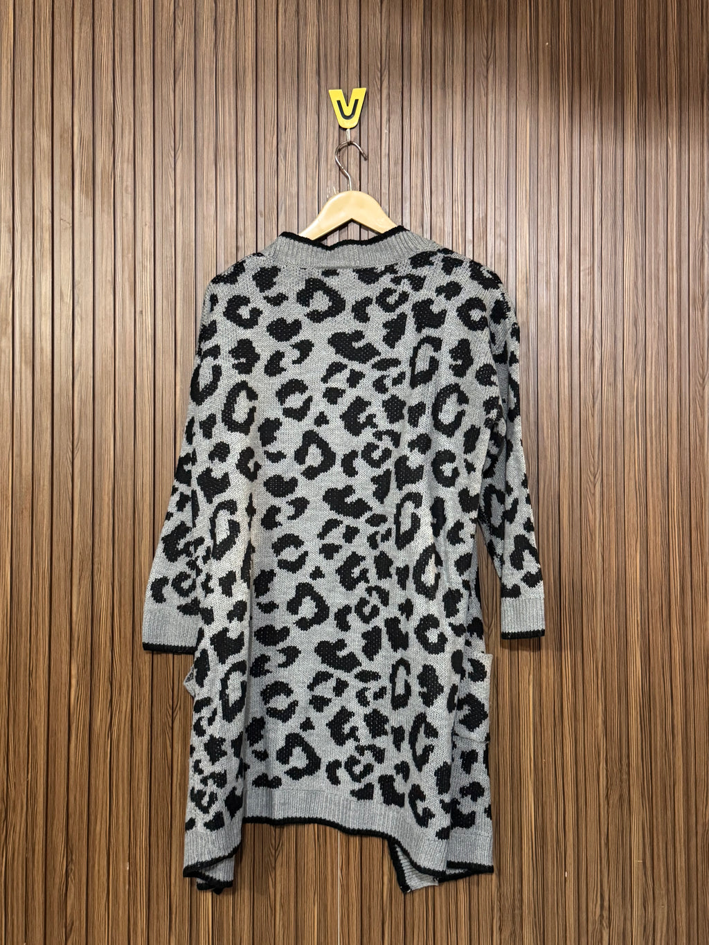 Chest Medium Length 33 Big Print Front Open
