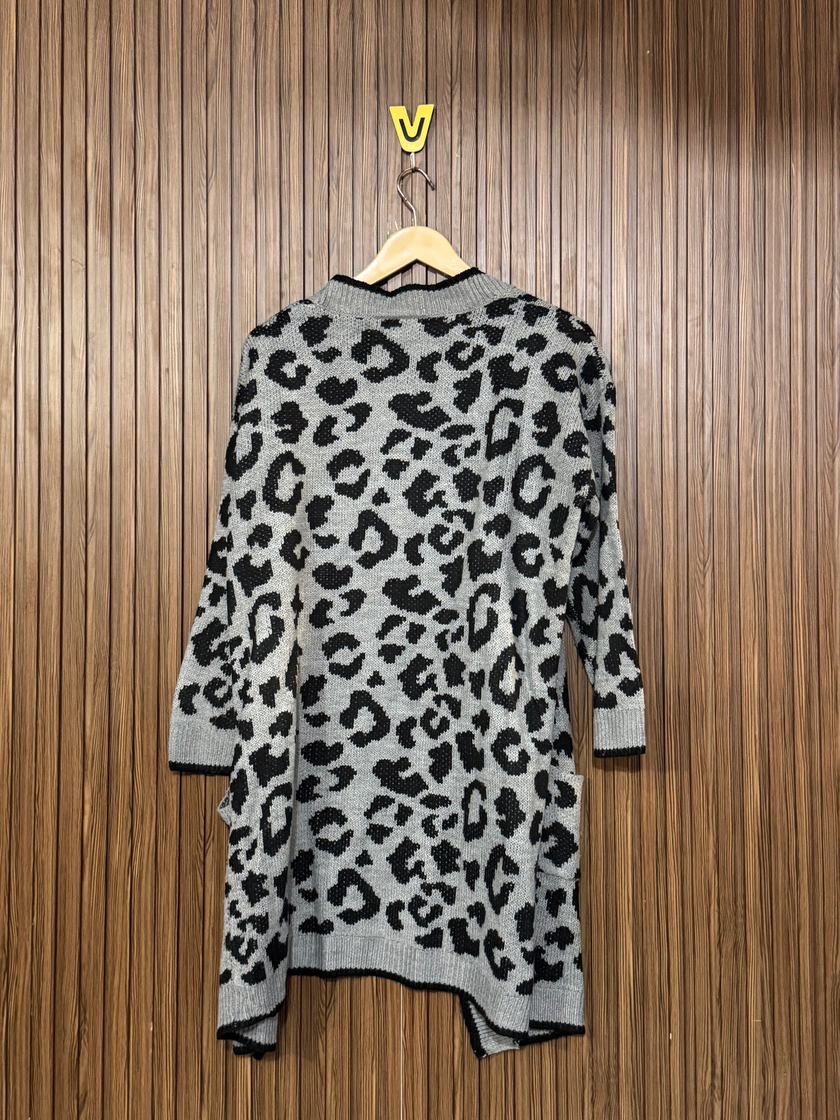 Chest Medium Length 33 Big Print Front Open