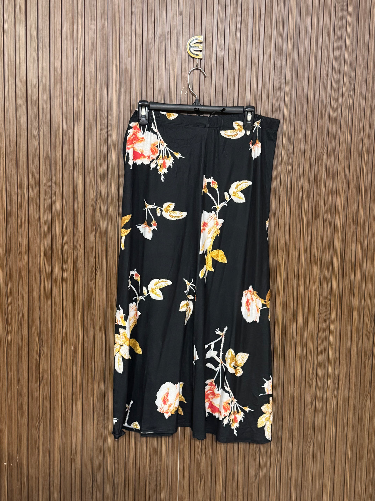 Waist 34 to 40 Length 34 Fabric Elastic Black Skirt