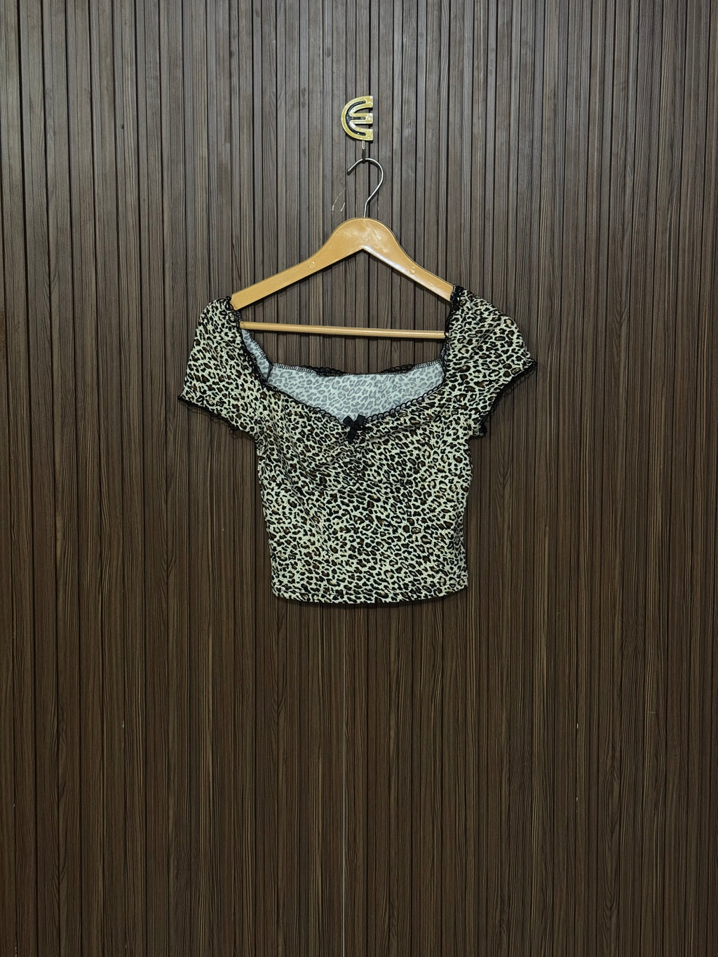 Chest 13 Length 15 Leopard Print Top