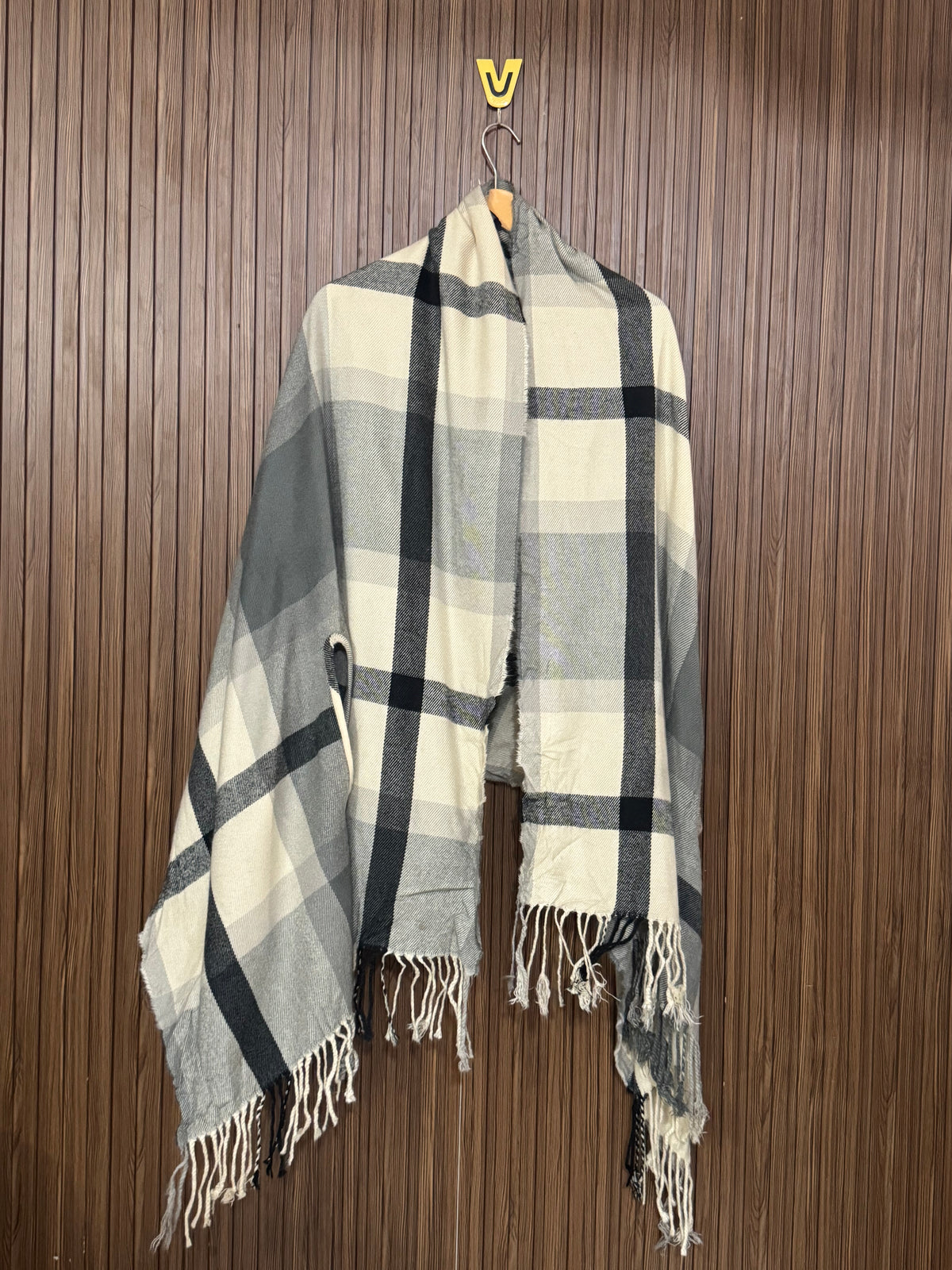 Western Lovely Beauty Shawl