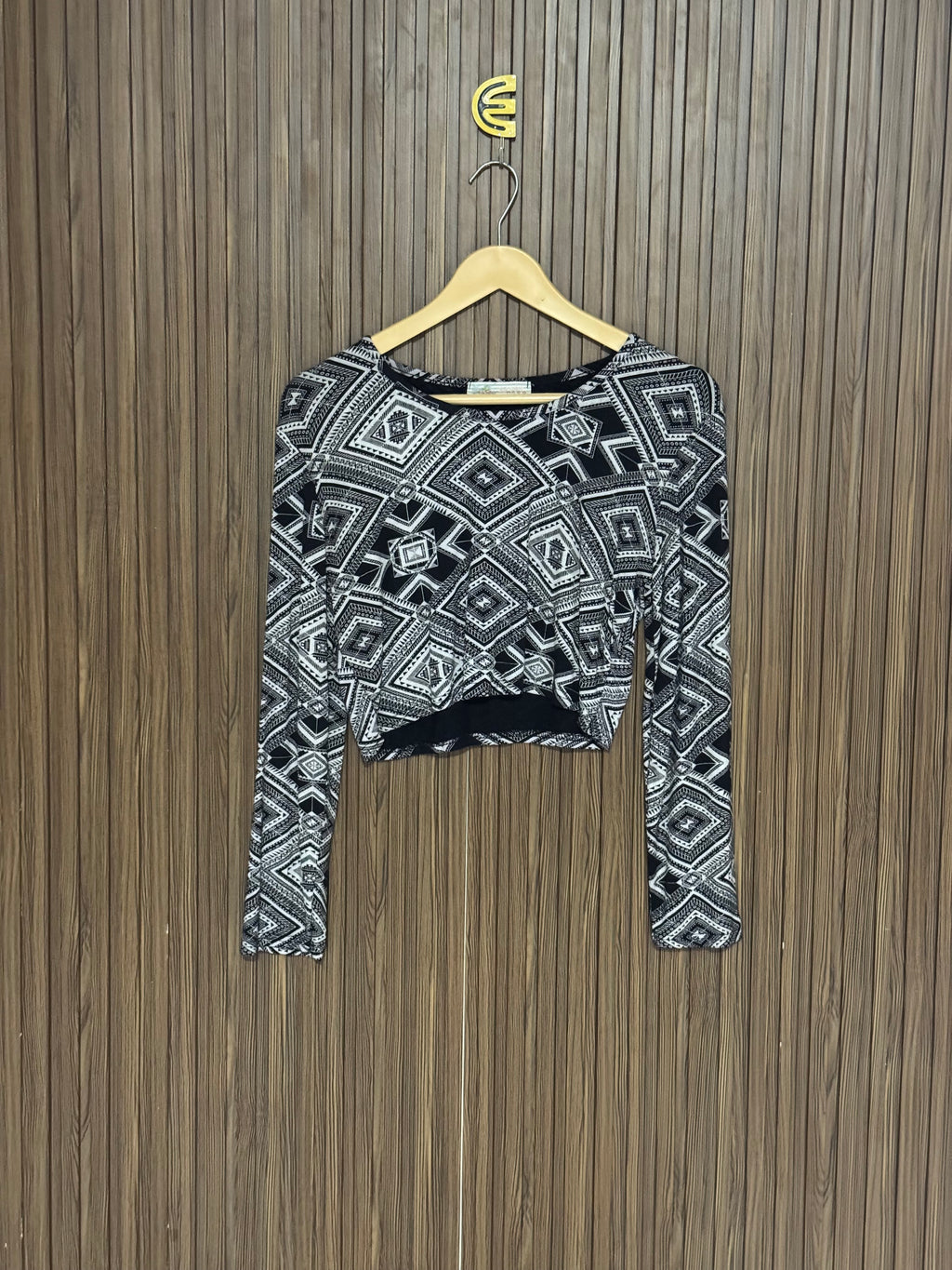 Printed Cropped Long Sleeve Top