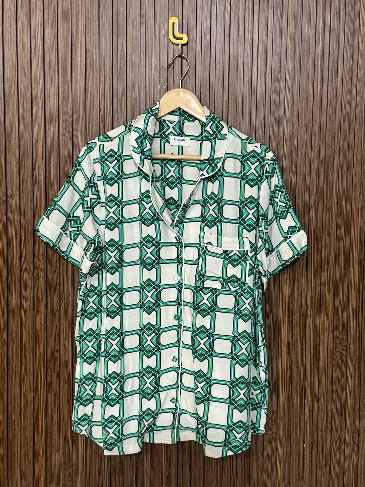 Chest 21 Length 27 Fabric Silk Modern Half Sleeves