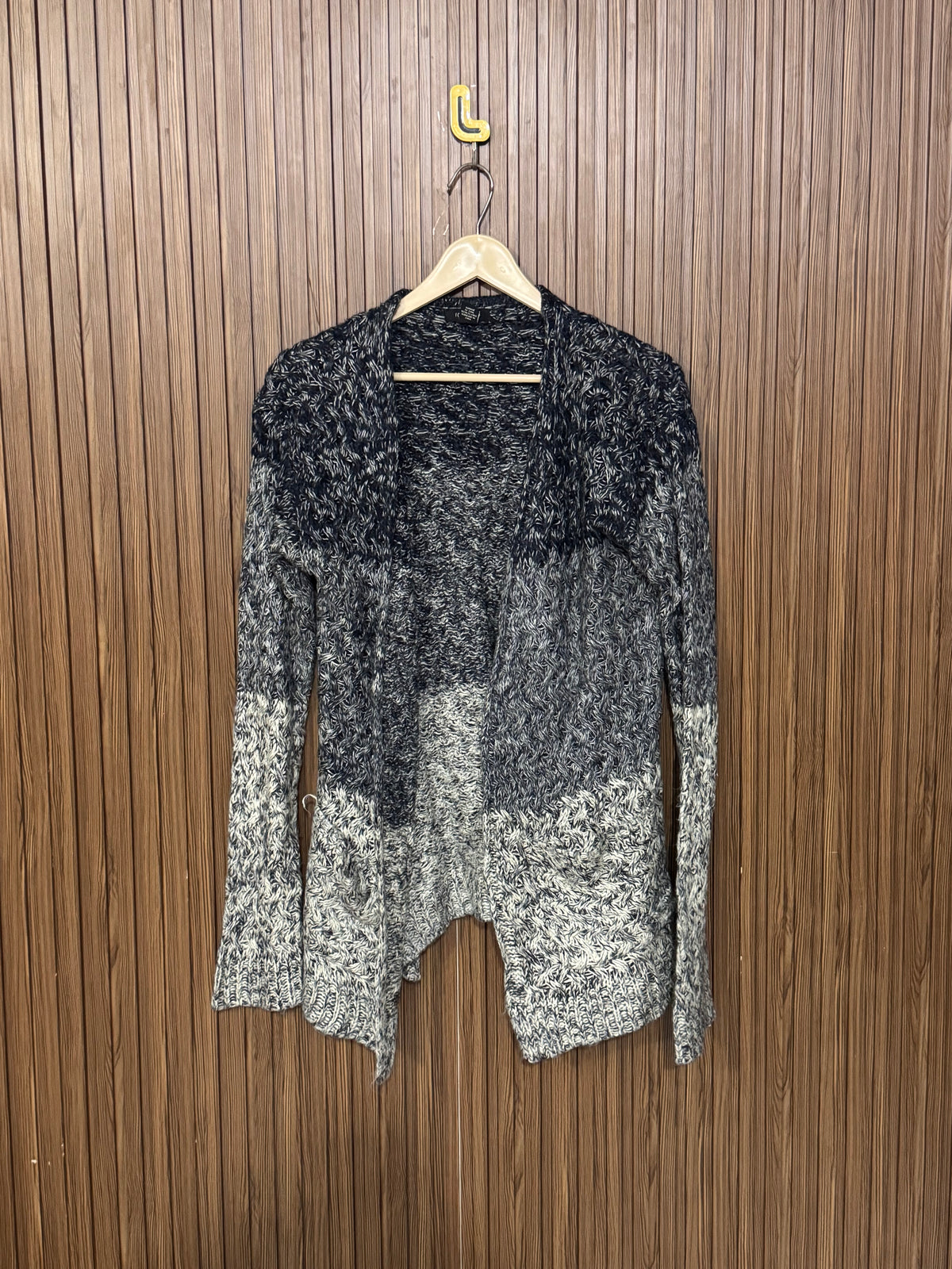 Chest Medium Length 25 Dense Wool Heavy Sweater