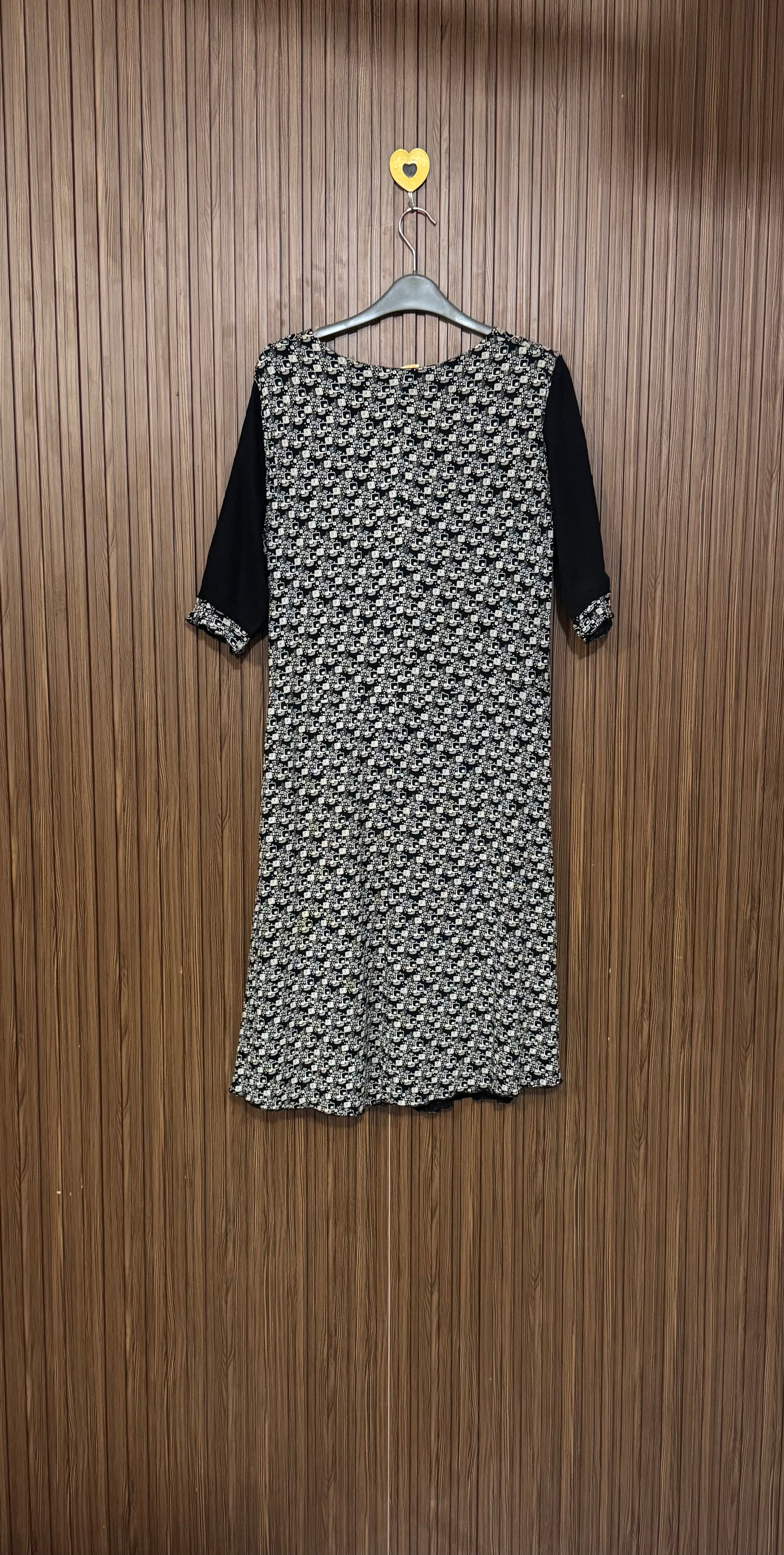 Black Detail Long Top
