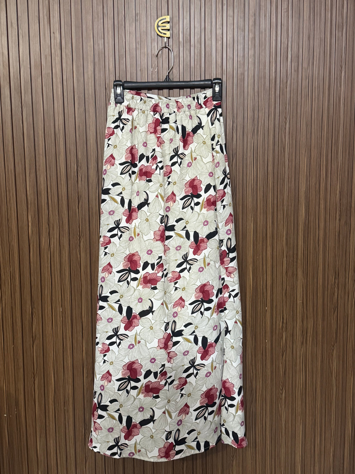 Waist 24 to 26 Length 39 Fabric Silk Shifon Easy Skirt