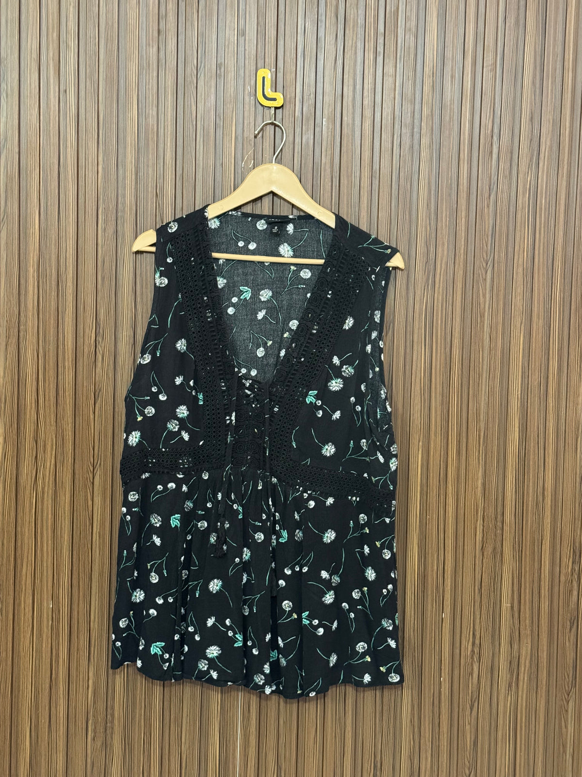 Chest 21 Length 27 Fabric Silk Shifon Layered Sleeveless