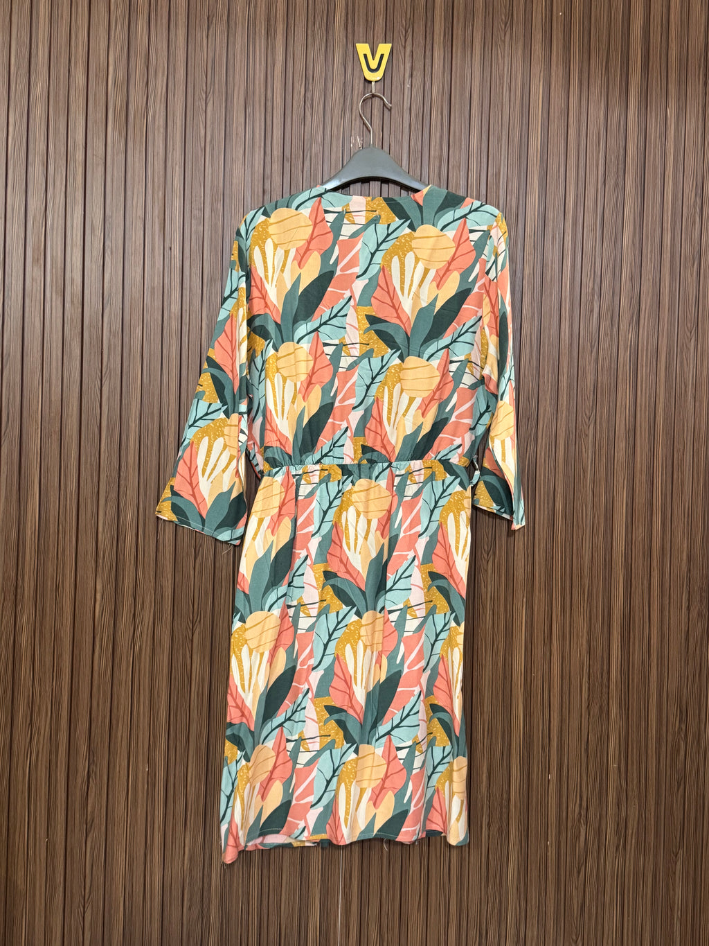 Chest 37 Length 20 Fabric Silk Chic Shine