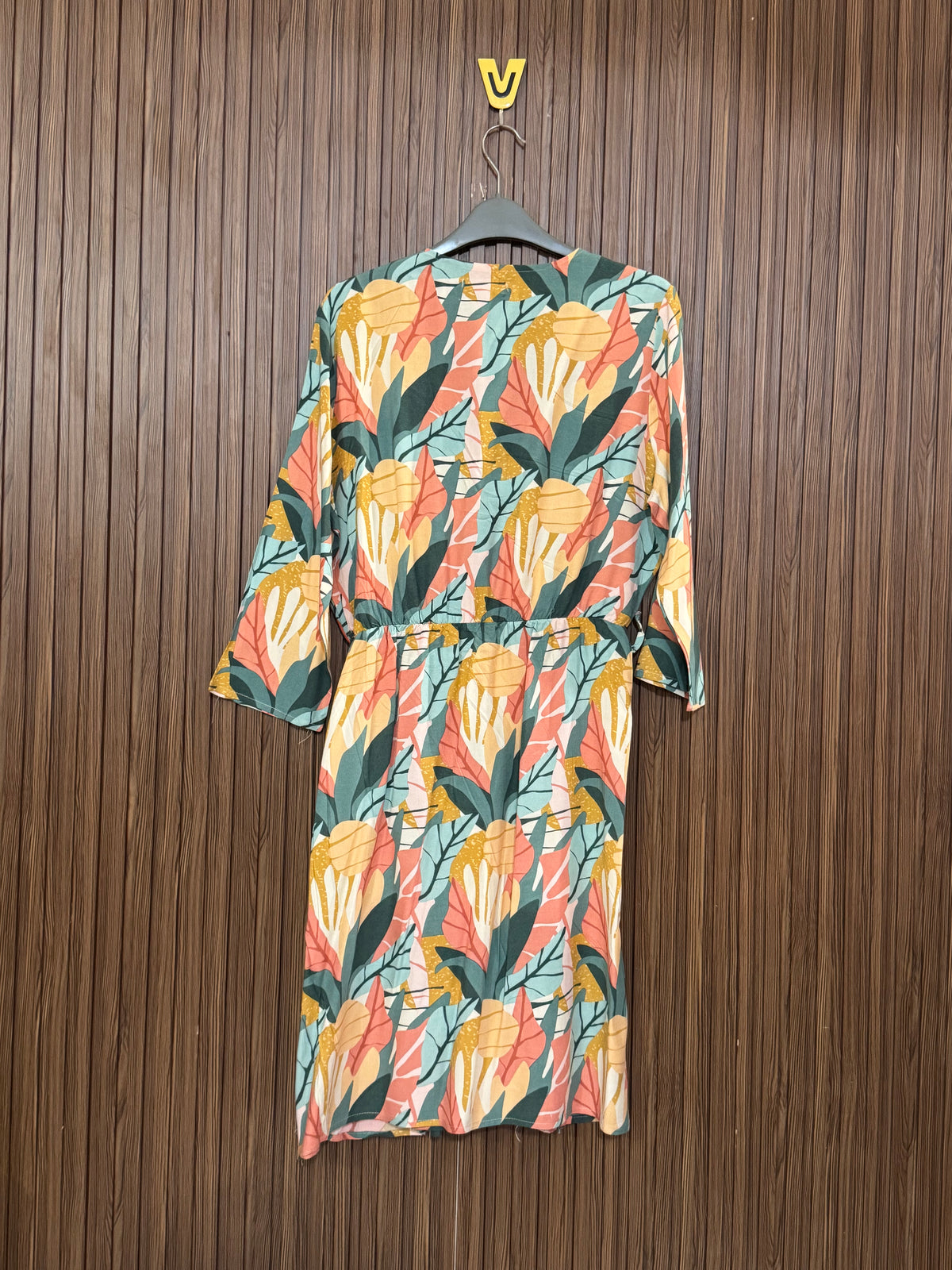 Chest 37 Length 20 Fabric Silk Chic Shine