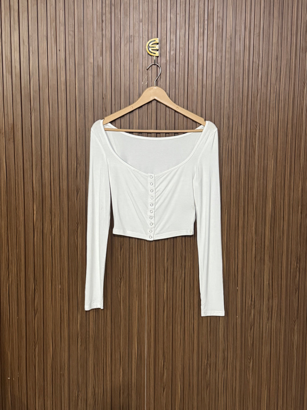 Chest 14 Length 15 White Button-Up Top