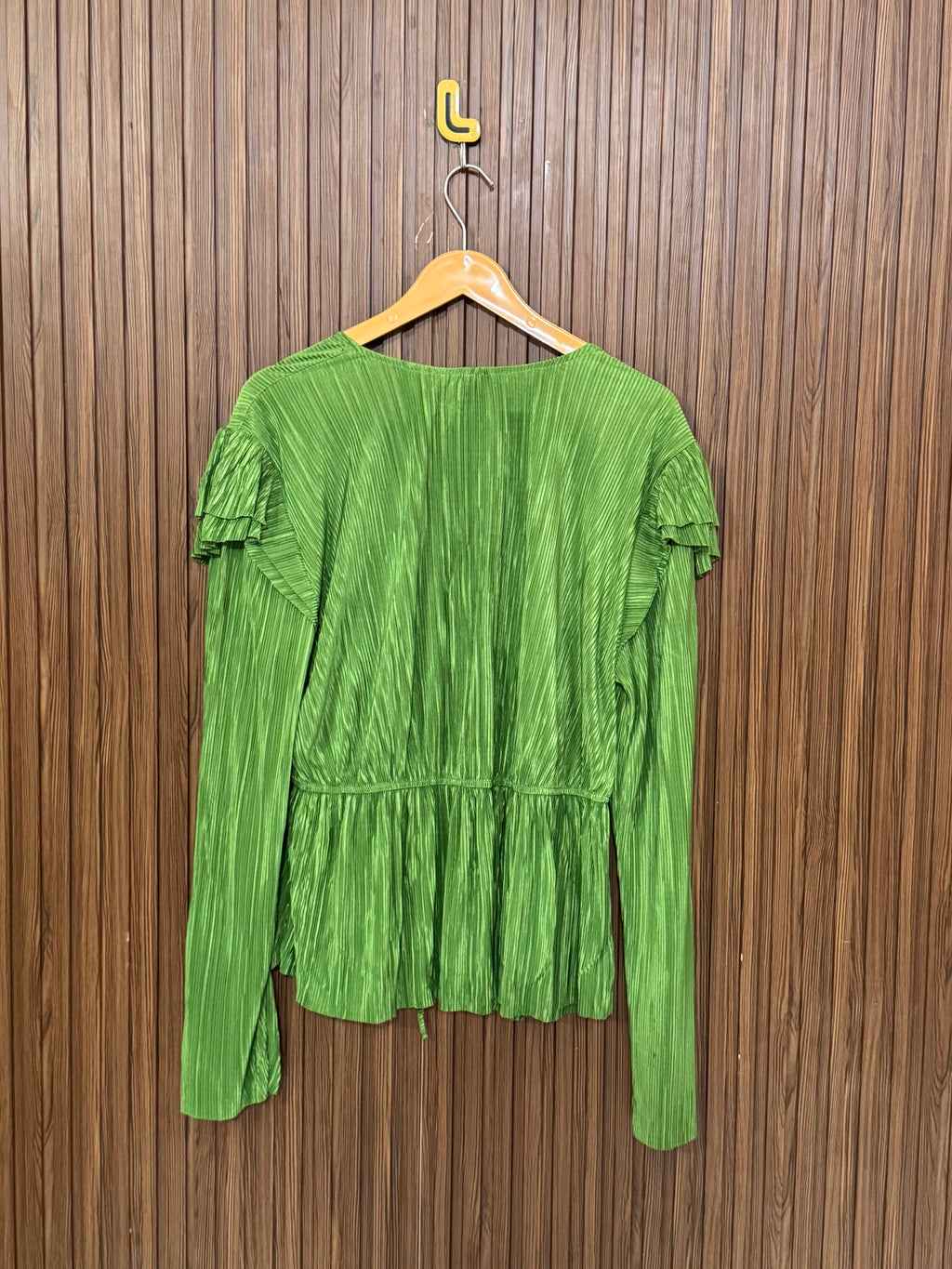 Chest 22 Length 25 Fabric Silk Ruched Crop Top