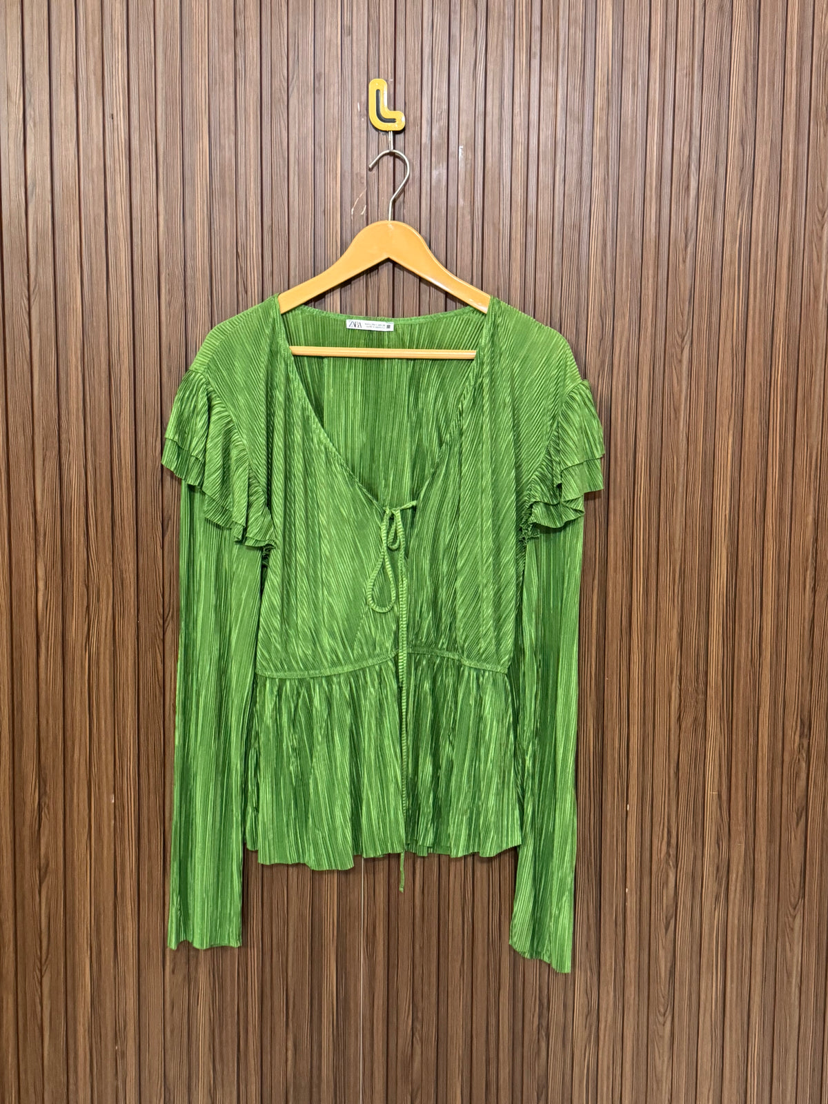 Chest 22 Length 25 Fabric Silk Ruched Crop Top