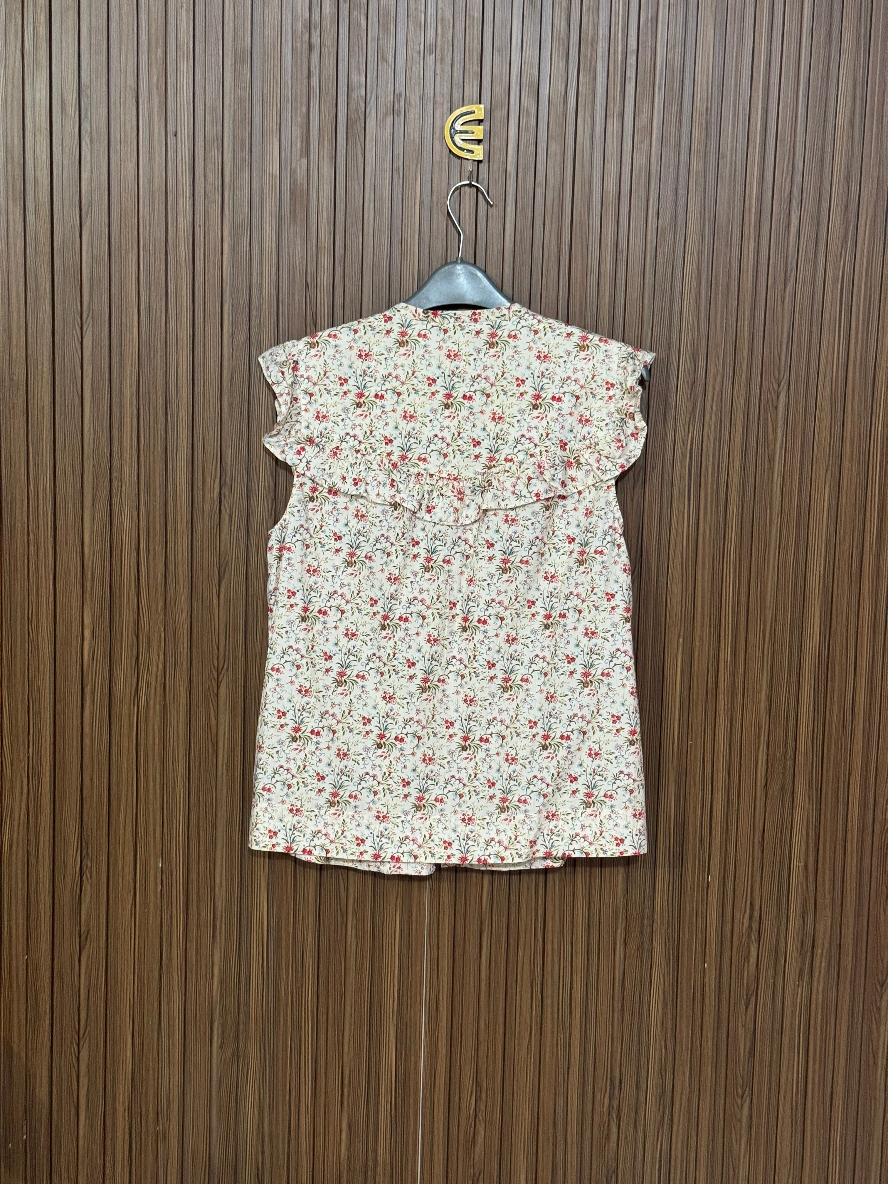 Cream Red Floral Sleeveless Top