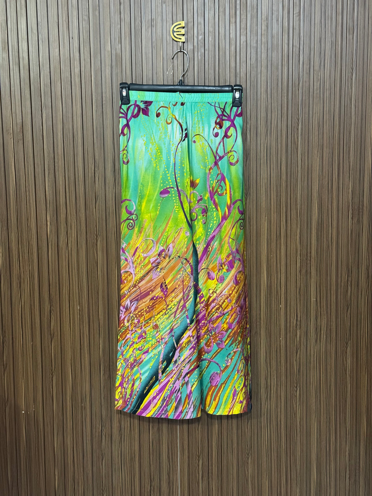 Waist 22 to 28 Length 33 Fabric Silk  Flowing Skirt
