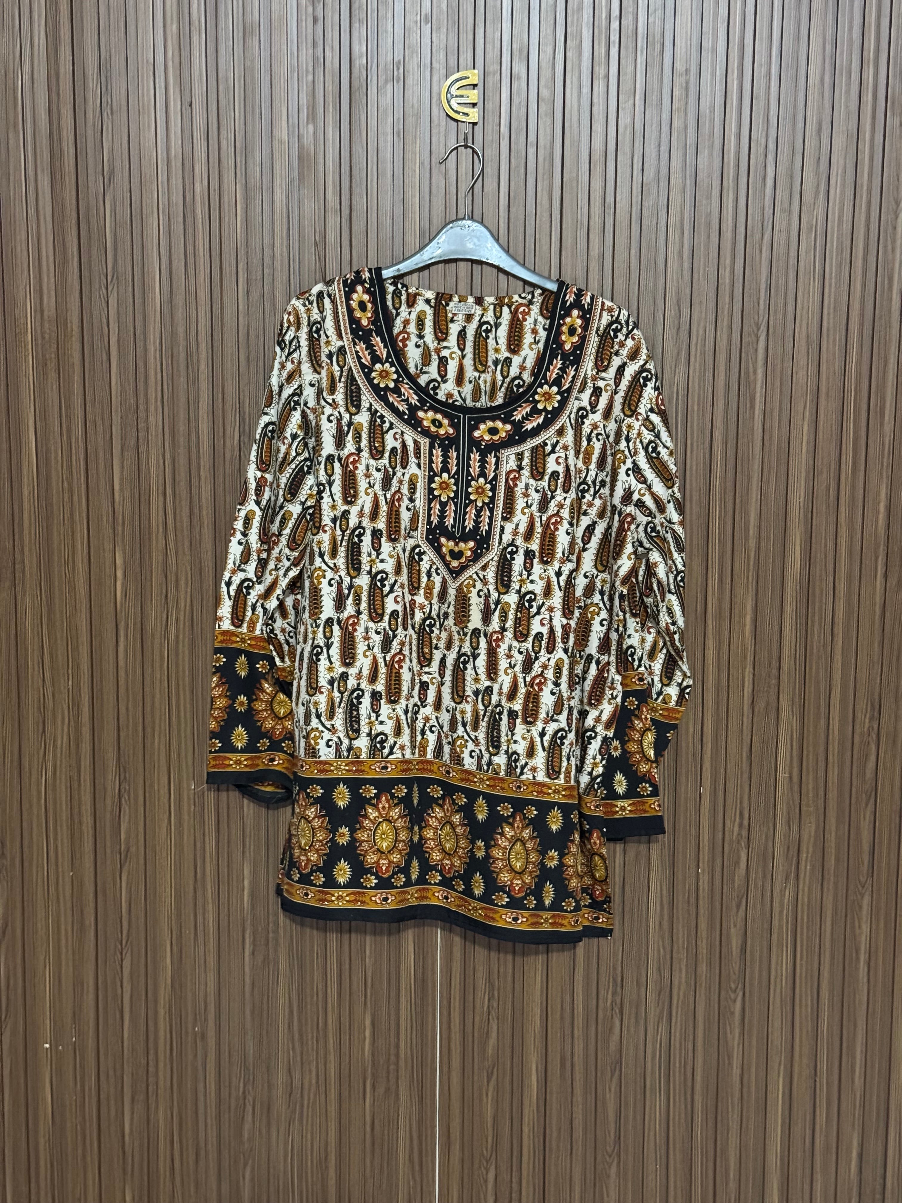 Chest 21 Length 29 Fabric Silk Paisley Printed Top
