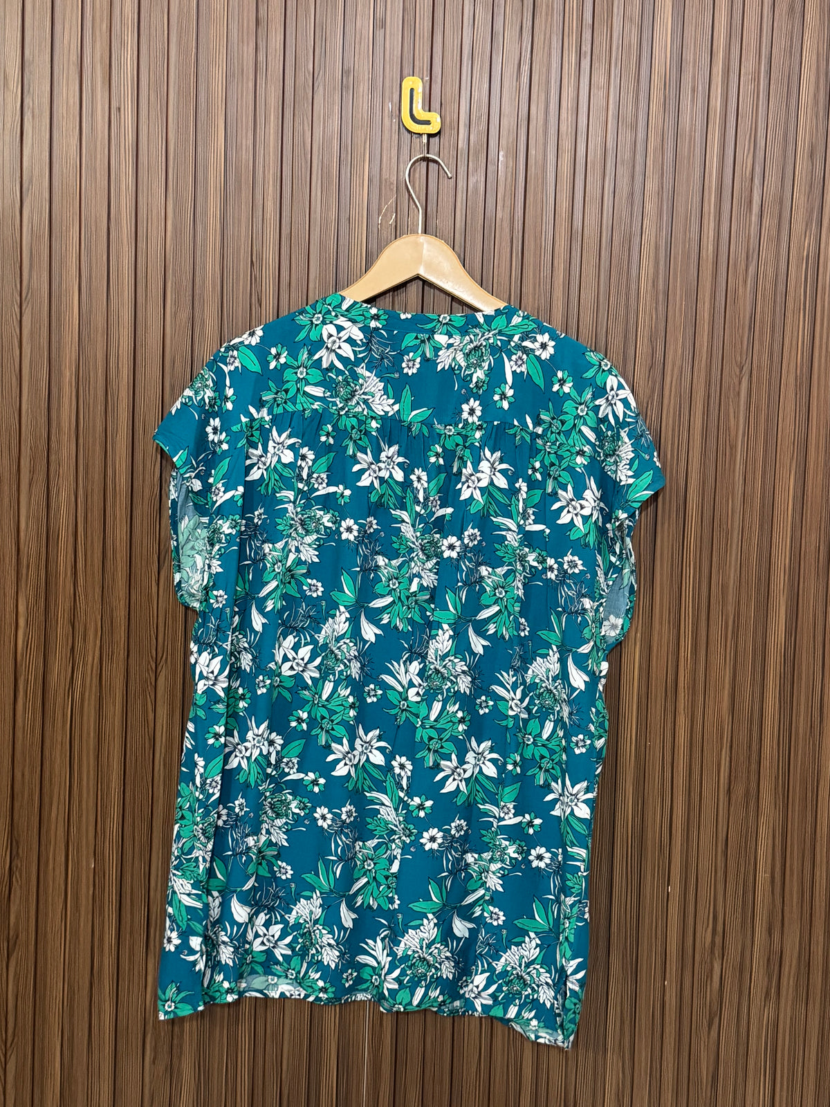 Chest 24 Length 28 Fabric Silk Pleated Sleeveless