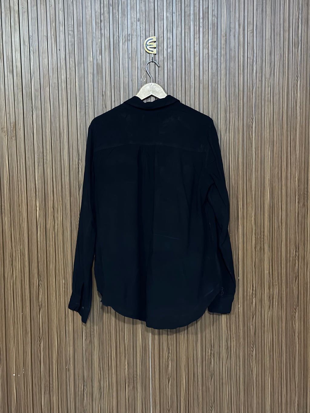 Chest 23 Length 27 Fabric Silk V Neck Collared