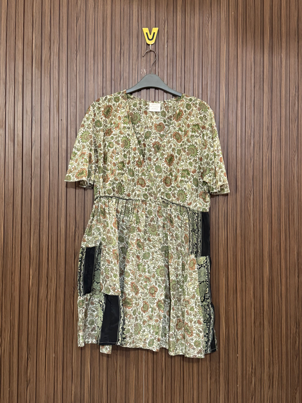Chest 20 Length 32 Fabric Silk Shifon Chic Bloom