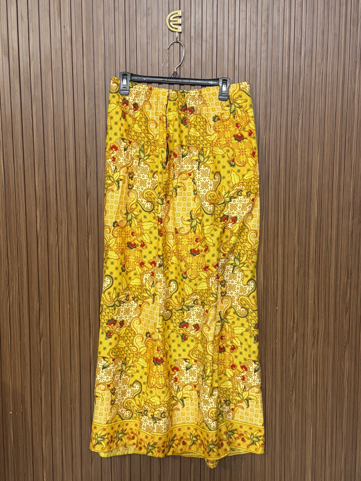 Waist 30 to 32 Length 41 Fabric Silk Long Skirt
