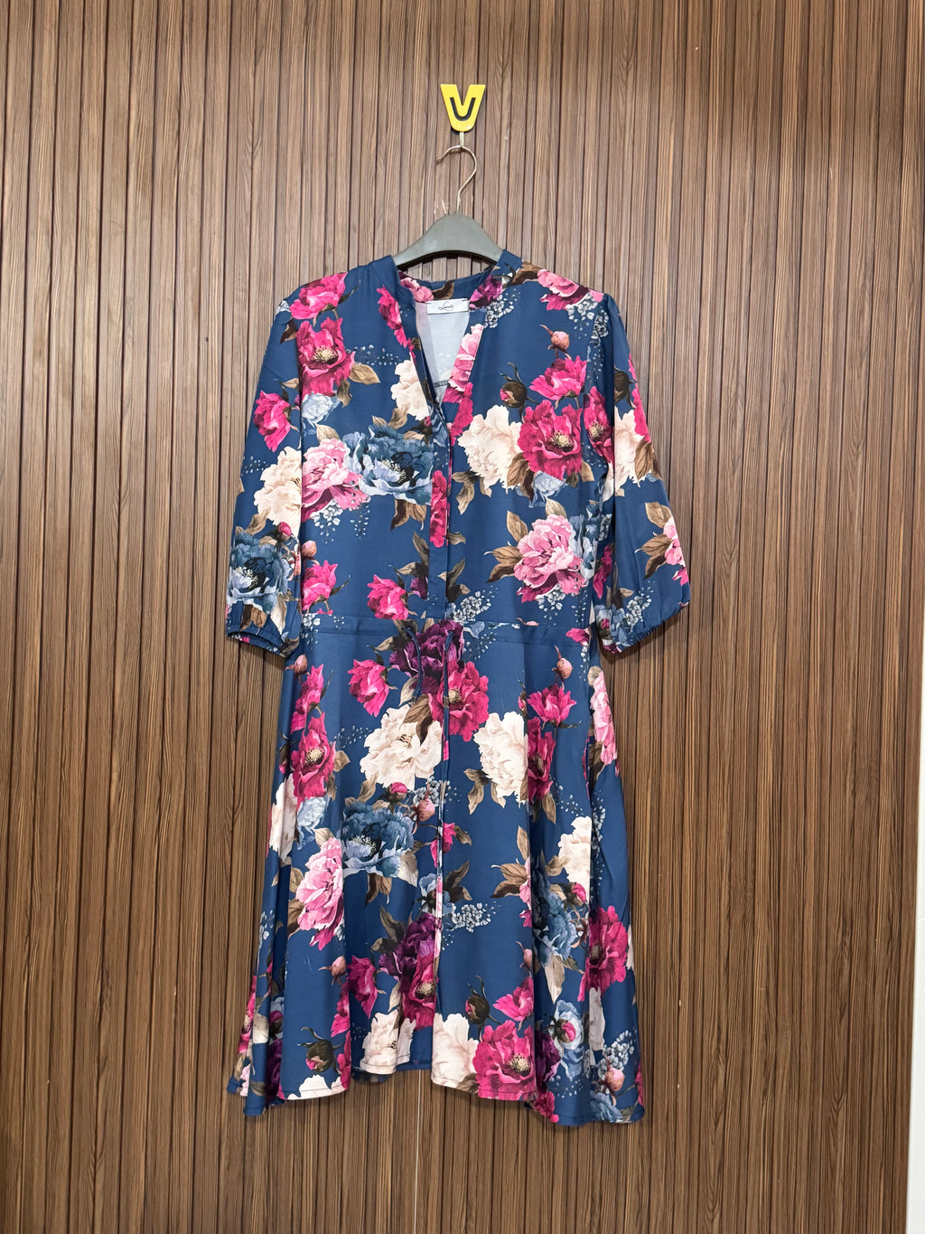 Chest 20 Length 38 Fabric Silk Casual Bloom