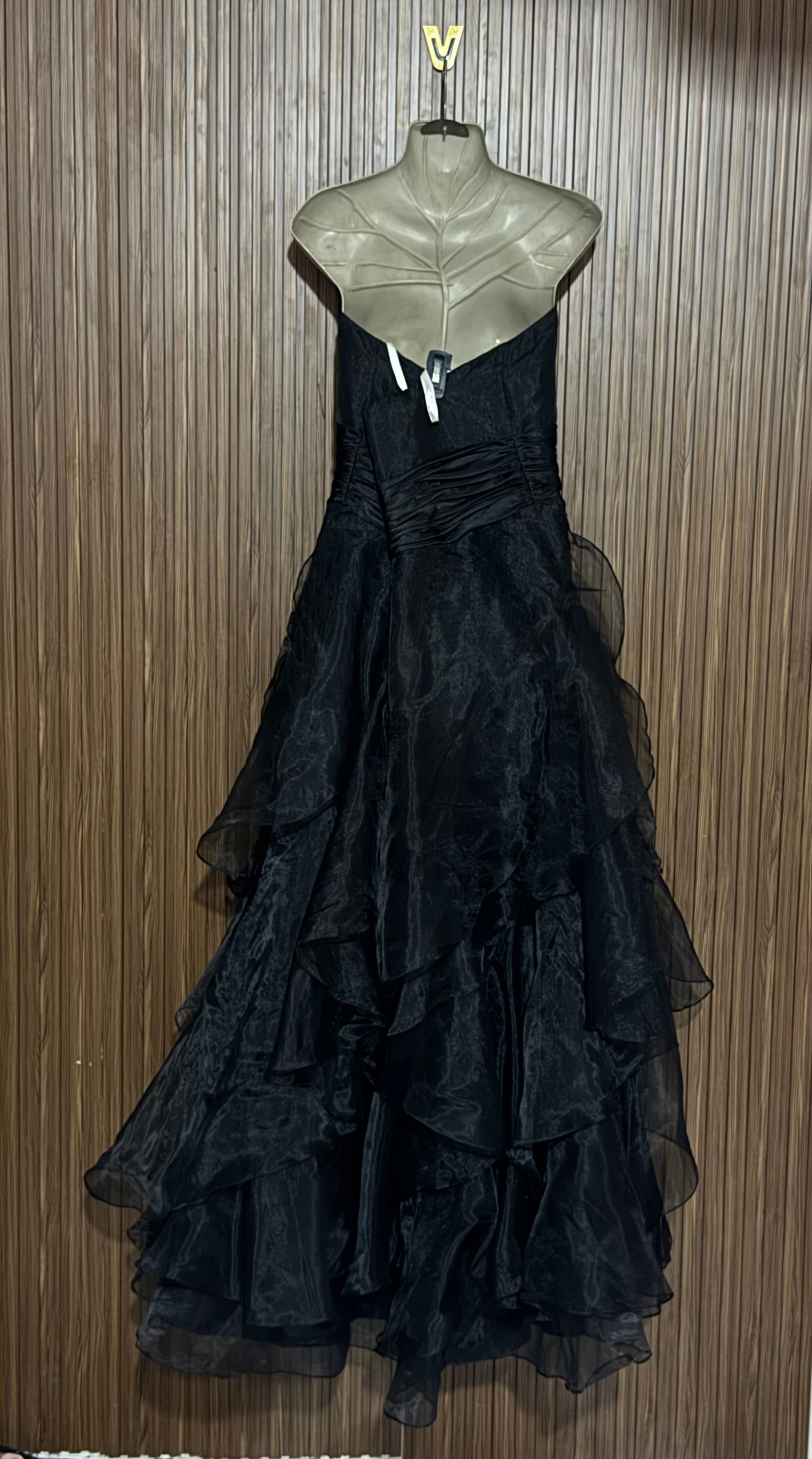 Chest 21 Length 55 Fabric Silk Ruffle Gown
