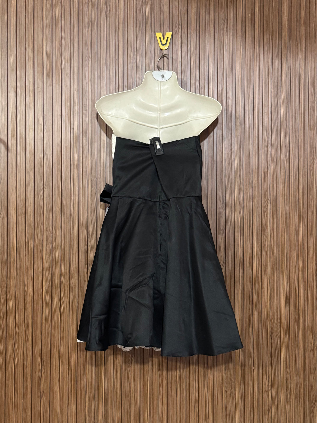Chest 17 Length 27 Fabric Silk Dreamy Allure
