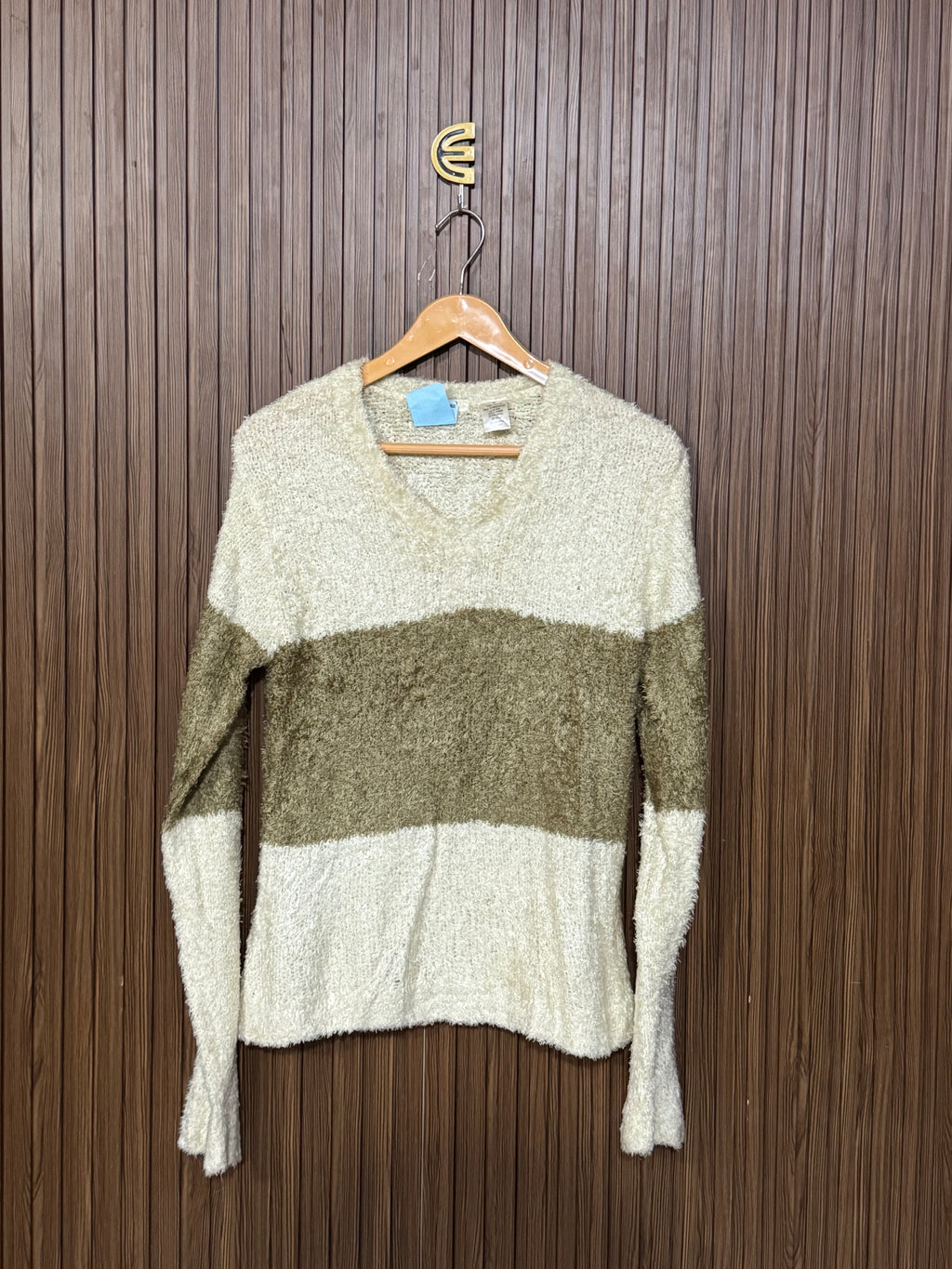 Chest 17 Length 24 Thick Sweater